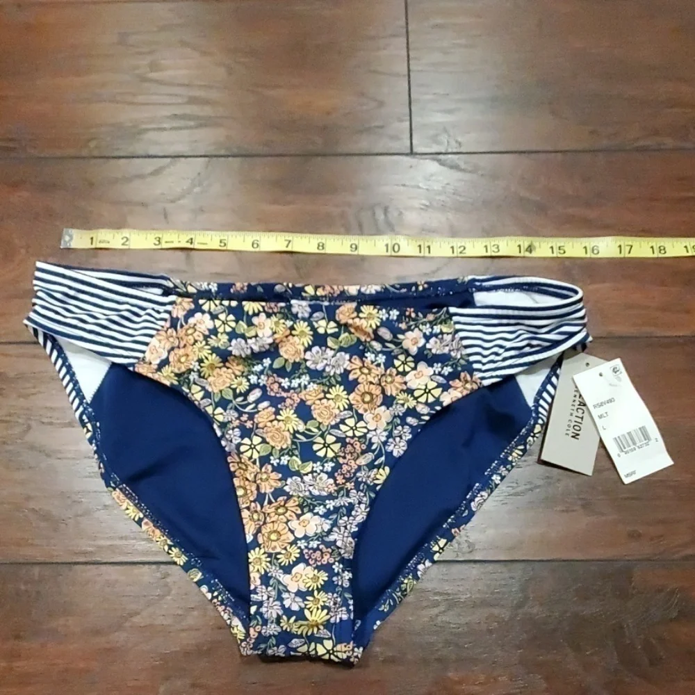 NWT Kenneth Cole Contrast-Side Hipste bottom swim